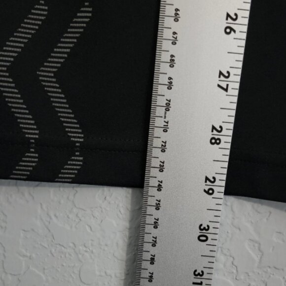 Greg Norman PlayDry Mens Polo Medium Short Sleeve Polyester Black Gray Geometric - Picture 8 of 9